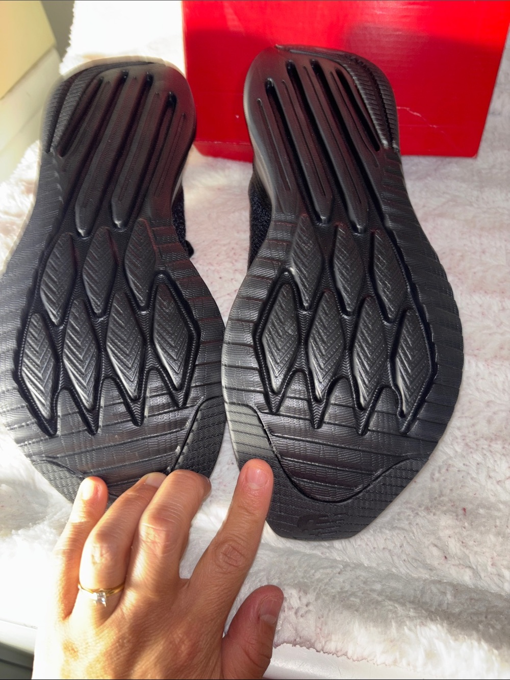 New Balance Men's Black Knit Athletic Sneakers with Red Heel Tab - Picture 10 of 12